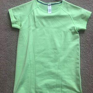 ivivva green shirt